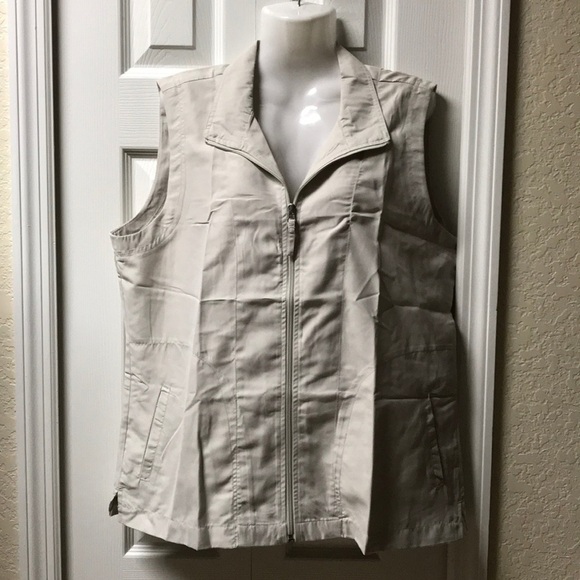 💖 Line Up Women’s Golf Jacket - Picture 1 of 7